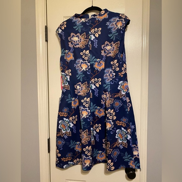 Vince Camuto Navy Floral Scuba Fit & Flare Dress - Picture 4 of 5
